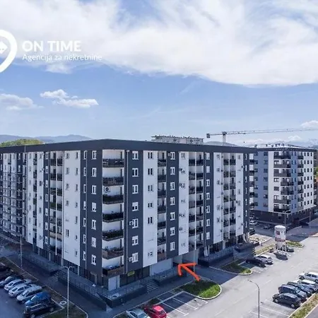 Cozy Near Airport Apartamento *